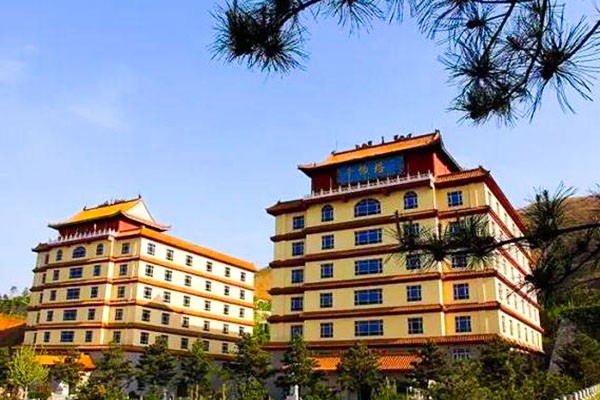 6203216525760.jpg 园内建筑.jpg