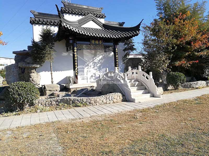 卧龙公墓 卧龙公墓